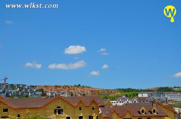 遠(yuǎn)眺仙女鎮(zhèn)