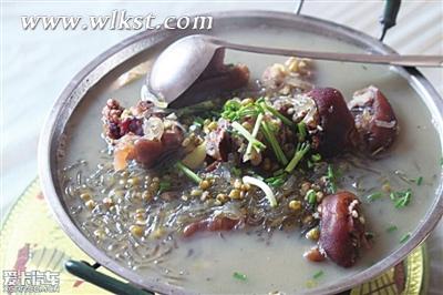 紅苕粉燉臘豬蹄。 資料圖片